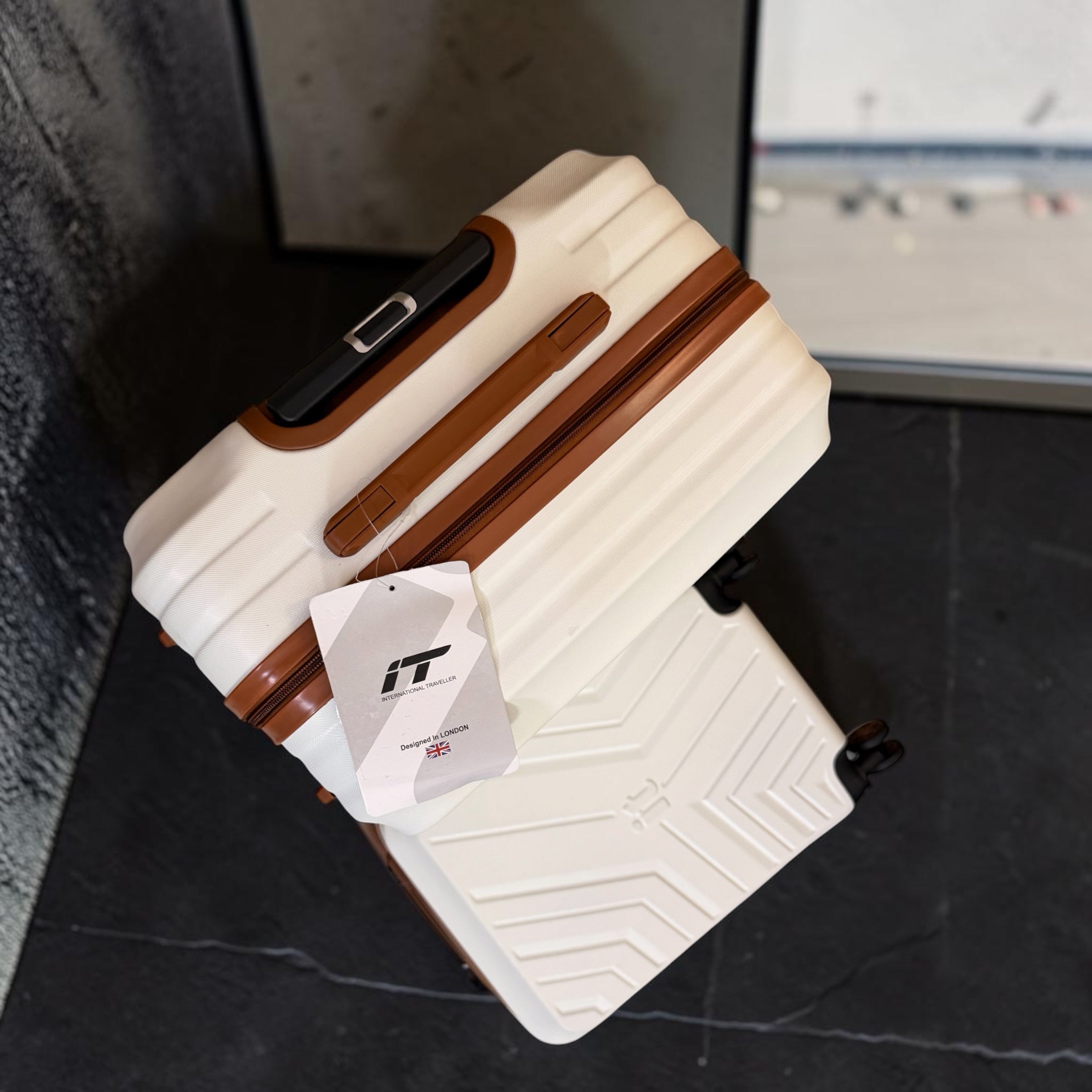 it Travel Suitcase Fibre