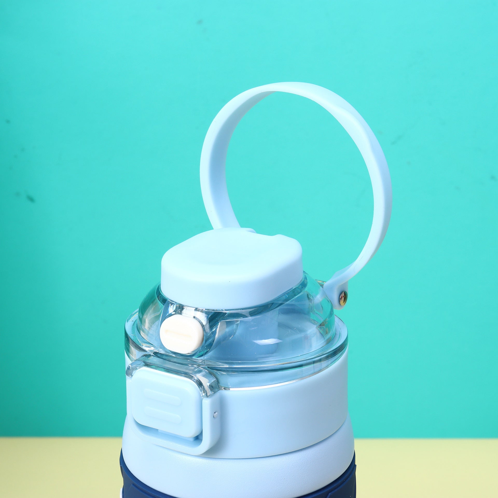 YoungInsulated Stainless Steel Water Bottle 650ml